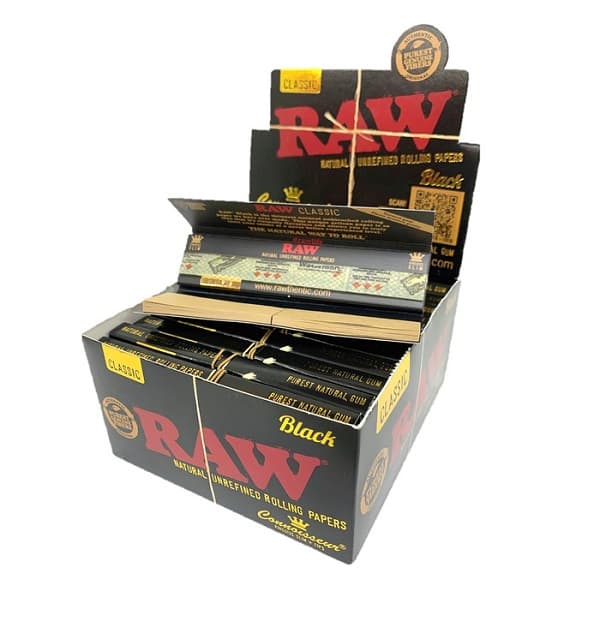Black Connoisseur Kingsize Slim + Tips (Display 24x)